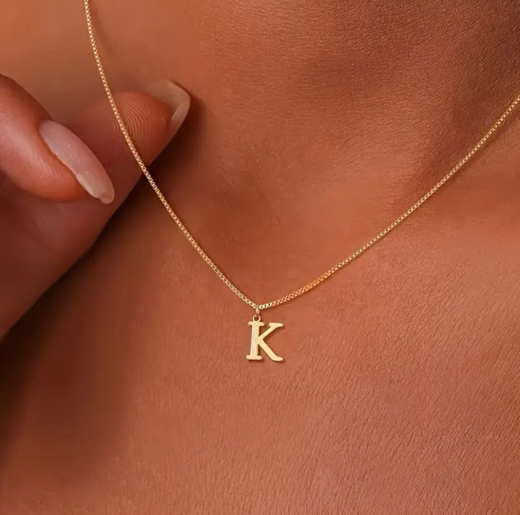 Personalized Initial Pendant Necklace – Elegant Gold Letter Charm
