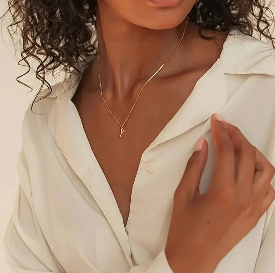 Personalized Initial Pendant Necklace – Elegant Gold Letter Charm