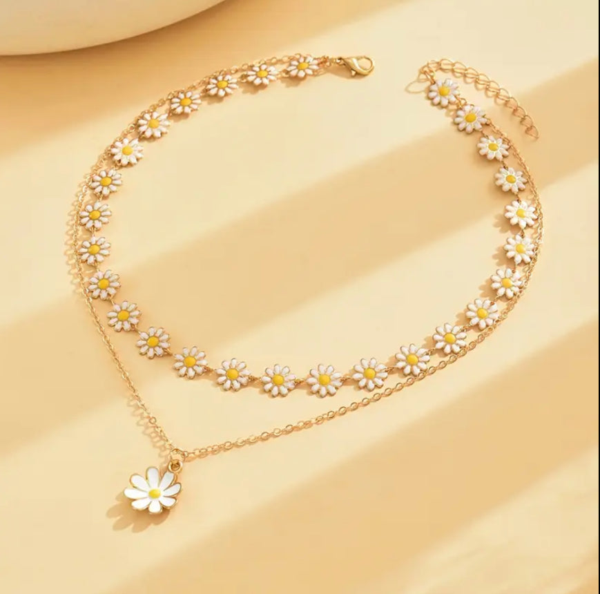 Golden Sunflower Necklace – Stainless Steel Elegance