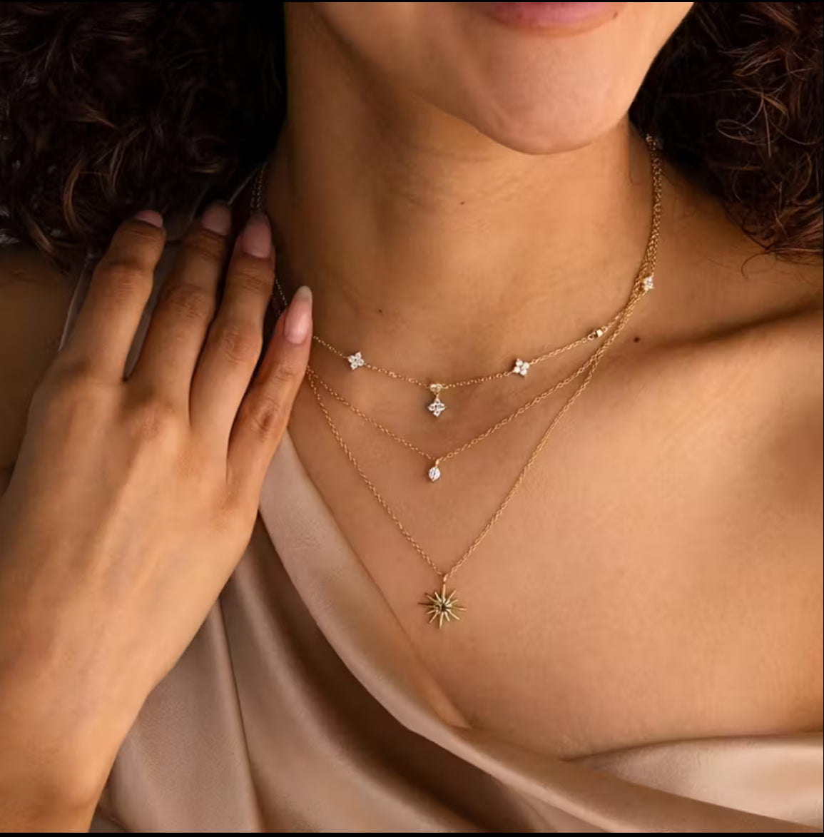 Golden Clover Necklace with Rhinestones